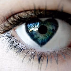 Photo iris en forme de coeur