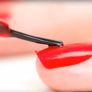 pose de top coat macro