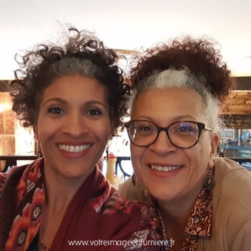 Etre accompagnée pour réussir sa transition de cheveux blancs