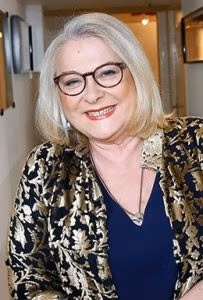 Josiane Balasko a choisi les cheveux blancs